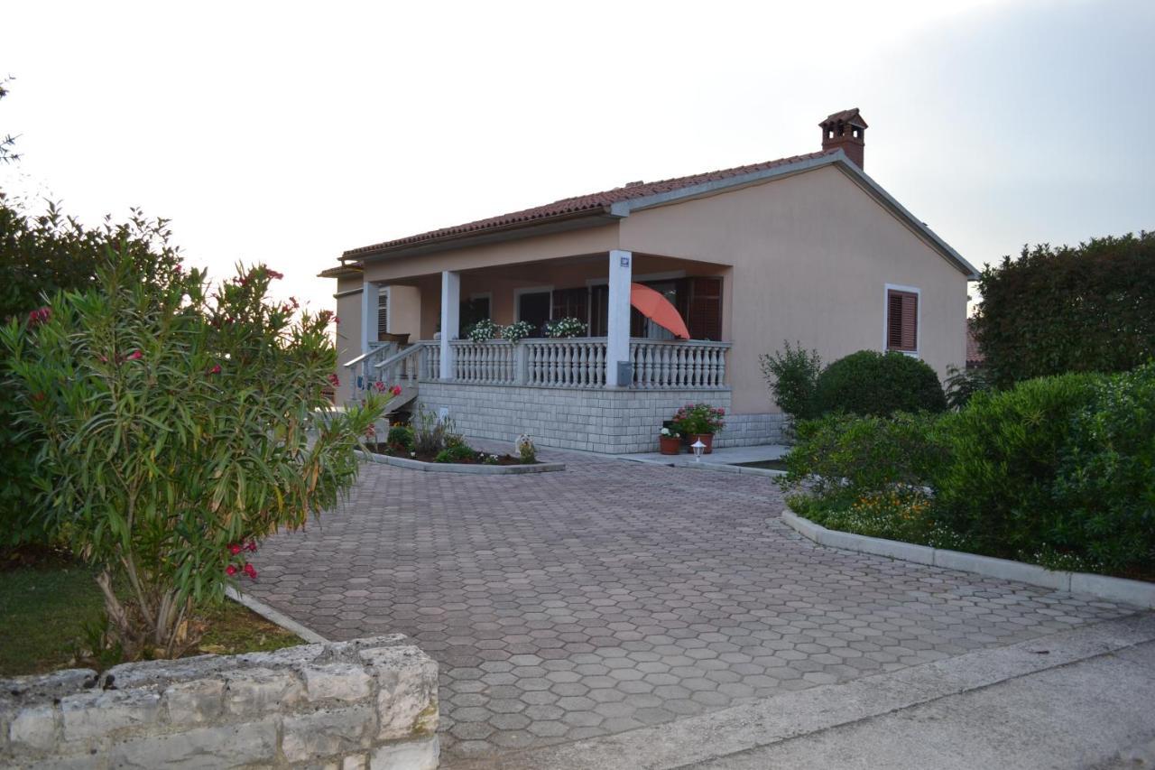 Apartman Doli Nedeščina Buitenkant foto